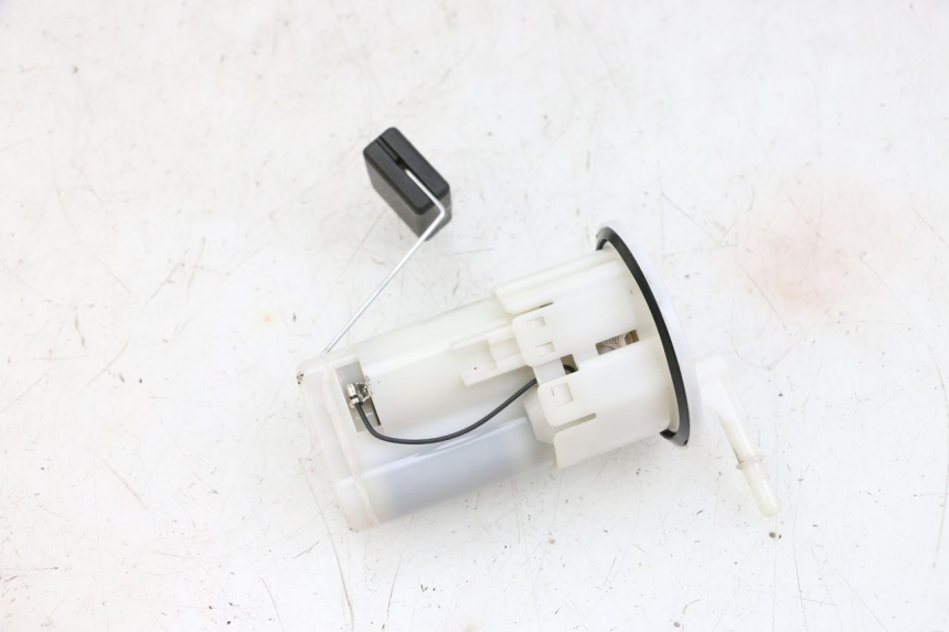 photo de BOMBA GASOLINA YAMAHA MT-07 MT07 ABS 700 (2018 - 2020) - Otra perspectiva