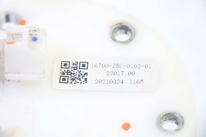 photo de BOMBA GASOLINA SYM ORBIT III 3 4T 50 (2021 - 2025) - Otra perspectiva