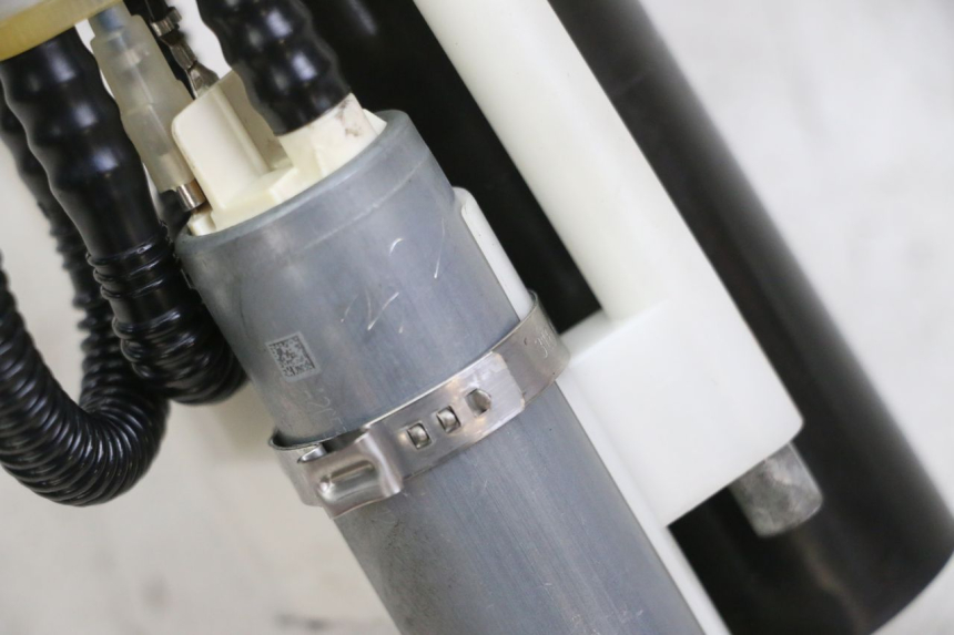 photo de BOMBA GASOLINA PEUGEOT SATELIS 125 (2013 - 2018)