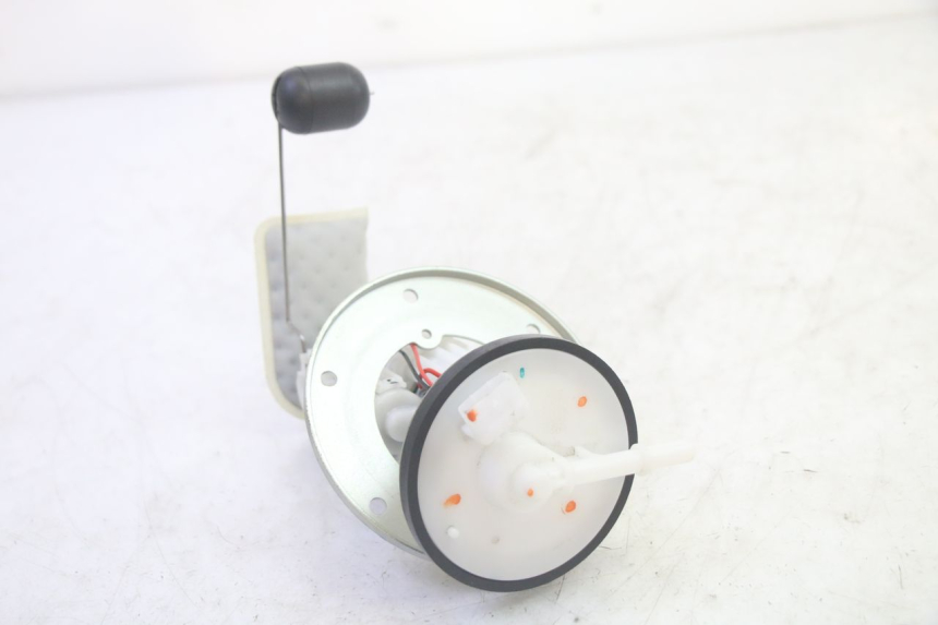 photo de BOMBA GASOLINA JM MOTORS SANTANA EVO 50 (2024 - 2026) - Otra perspectiva