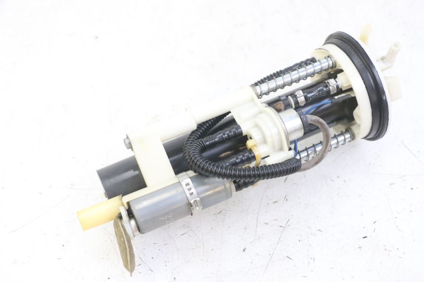 photo de BOMBA GASOLINA PEUGEOT SATELIS COMPRESSOR K15 125 (2006 - 2009)