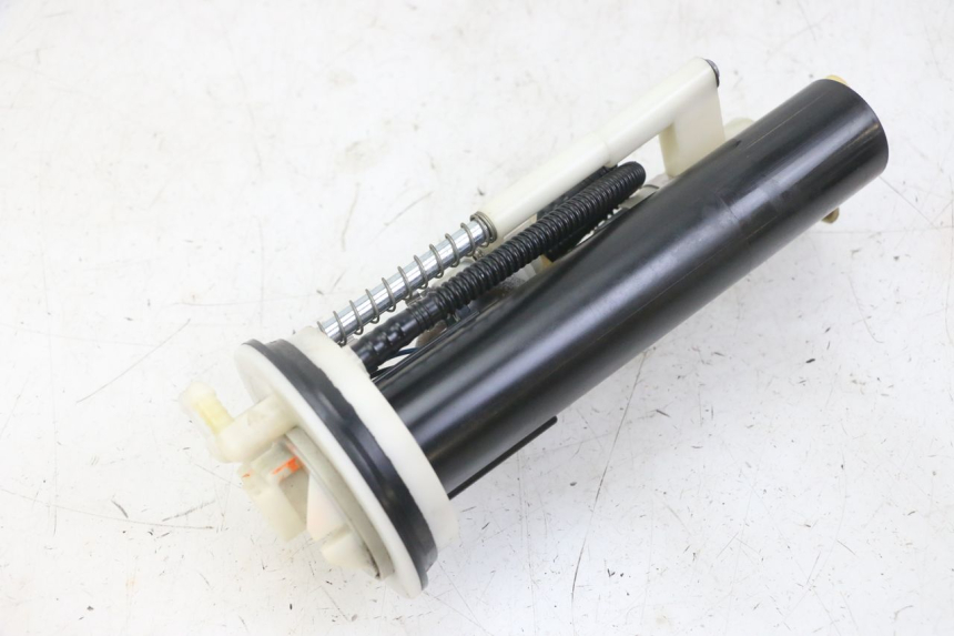 photo de BOMBA GASOLINA PEUGEOT SATELIS COMPRESSOR K15 125 (2006 - 2009)