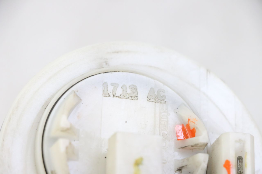 photo de BOMBA GASOLINA PEUGEOT SATELIS 125 (2013 - 2018)