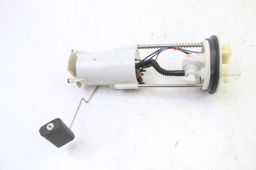 photo de BOMBA GASOLINA PEUGEOT SATELIS 125 (2013 - 2018)