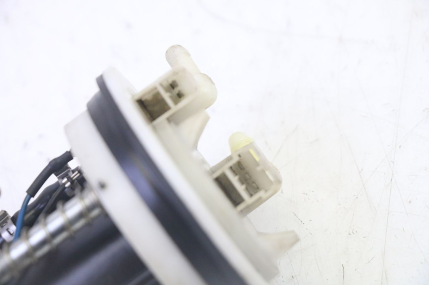 photo de BOMBA GASOLINA PEUGEOT SATELIS 125 (2013 - 2018)