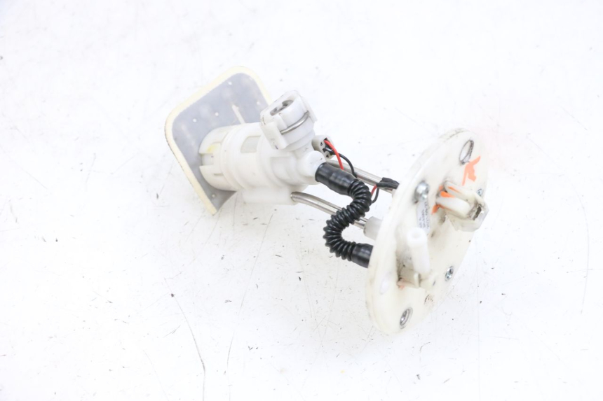 photo de BOMBA GASOLINA PEUGEOT SPEEDFIGHT 4 4T EFI 50 (2021 - 2025) - Detalles de los puntos de fijación