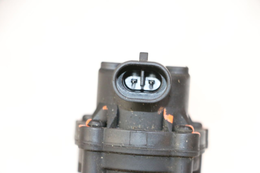 photo de BOMBA GASOLINA PEUGEOT STREETZONE I 2T 50 (2018 - 2020)
