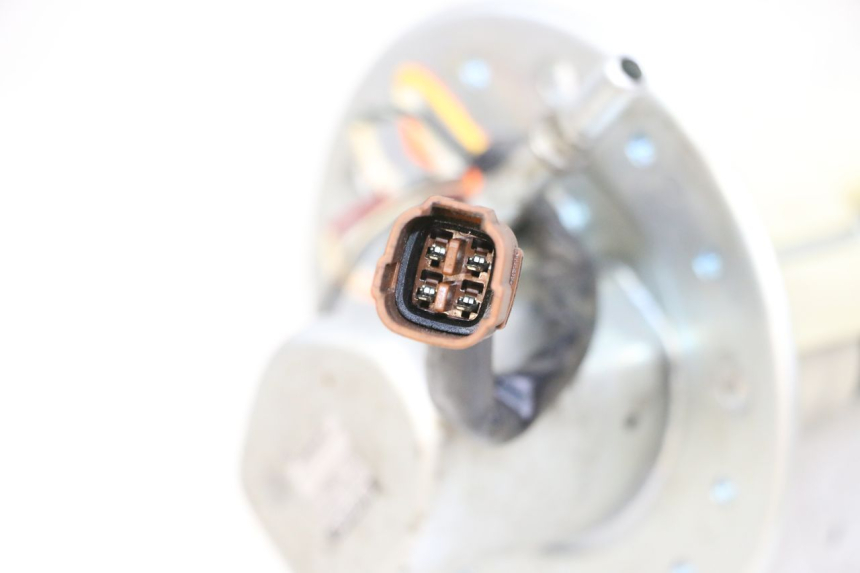 photo de BOMBA GASOLINA SUZUKI SV S 650 (2003 - 2009)
