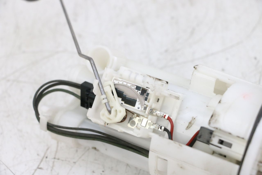 photo de BOMBA GASOLINA YAMAHA TDM ABS 900 (2002 - 2014) - Recambio usado revisado