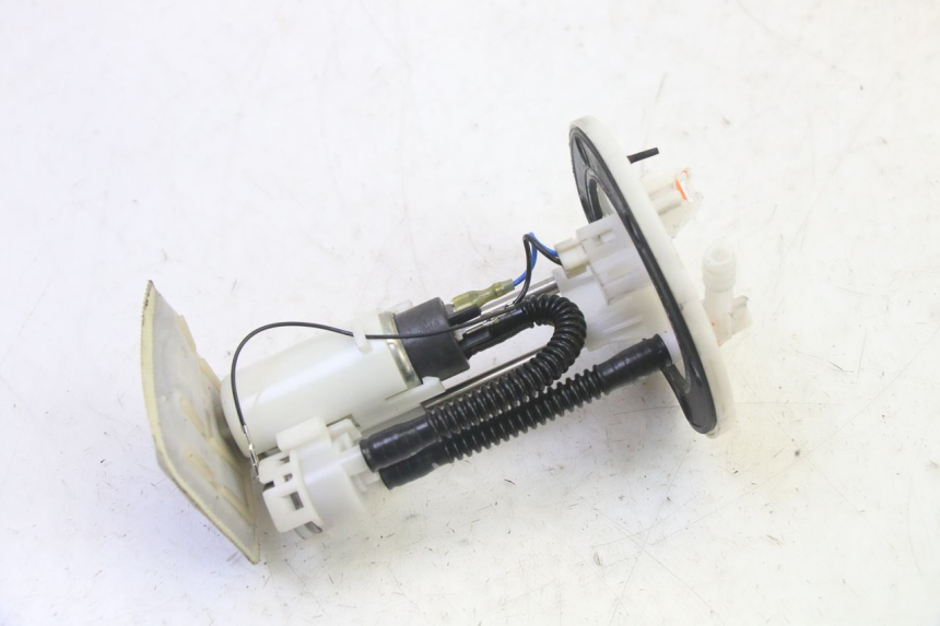 photo de BOMBA GASOLINA PEUGEOT TWEET PRO EFI 4T 50 (2021 - 2022)