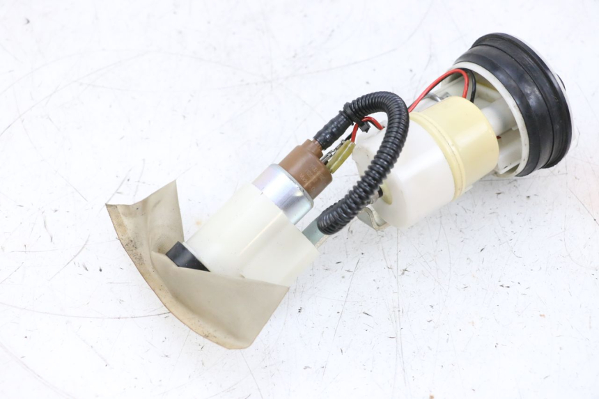 photo de BOMBA DE COMBUSTIBLE PIAGGIO VESPA GTS SUPER IE 125 (2009 - 2016) - Zoom estado de uso