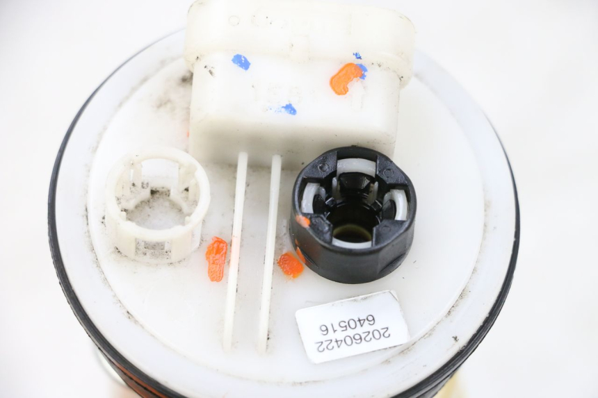 photo de BOMBA DE COMBUSTIBLE PIAGGIO VESPA GTS SUPER IE 125 (2009 - 2016) - Primer plano técnico