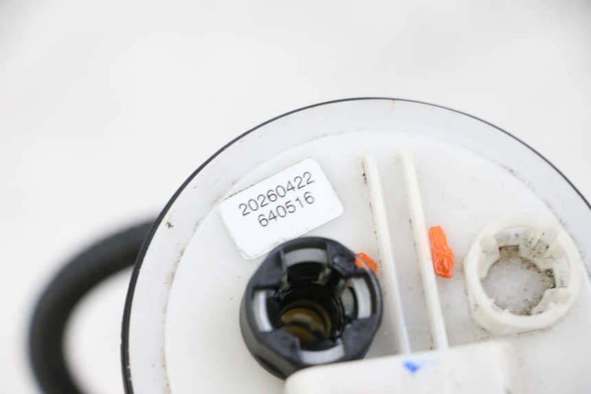 photo de BOMBA DE COMBUSTIBLE PIAGGIO VESPA GTS SUPER IE 125 (2009 - 2016) - Detalles de los puntos de fijación