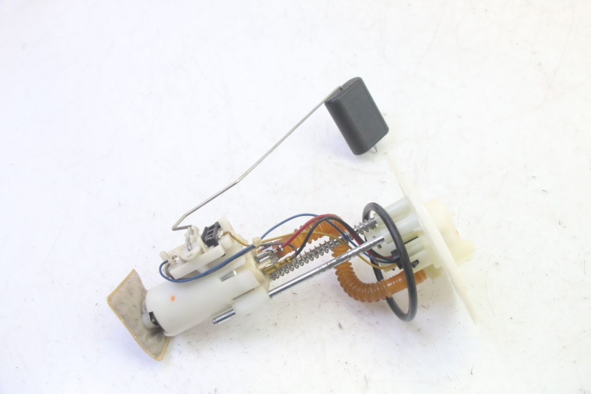 photo de BOMBA GASOLINA DAELIM VJ ROADWIN FI 125 (2008 - 2017) - Zoom estado de uso