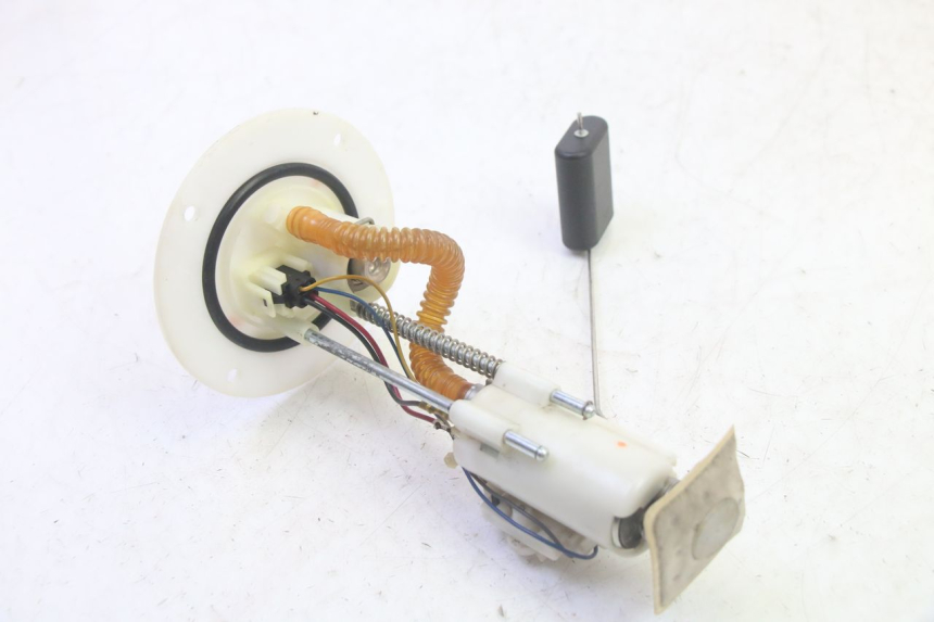 photo de BOMBA GASOLINA DAELIM VJ ROADWIN FI 125 (2008 - 2017) - Primer plano técnico