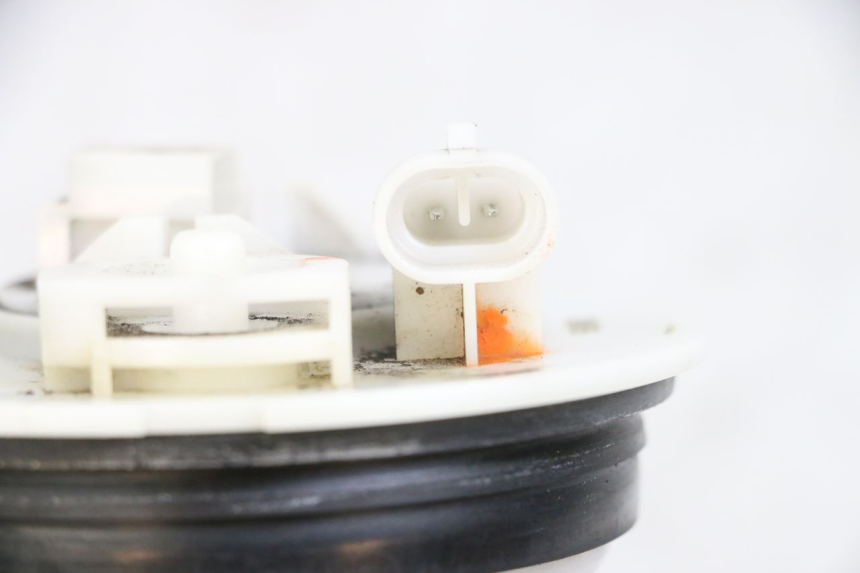 photo de BOMBA DE COMBUSTIBLE YAMAHA XMAX X-MAX 125 (2006 - 2009) - Detalles de los puntos de fijación