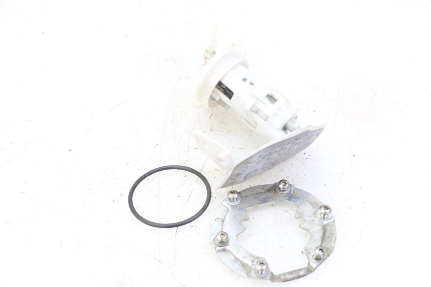 photo de BOMBA DE COMBUSTIBLE PIAGGIO ZIP 4T 50 (2018 - 2020) - Detalles de los puntos de fijación