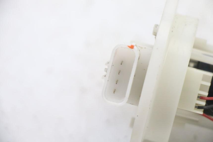 photo de BOMBA DE COMBUSTIBLE PIAGGIO ZIP 4T 50 (2018 - 2020) - Otra perspectiva