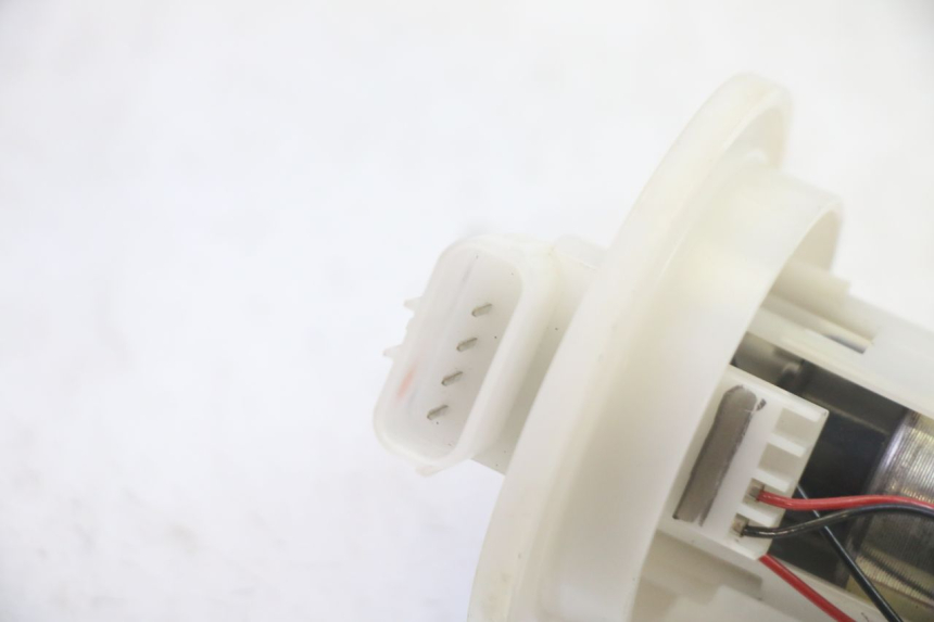 photo de BOMBA DE COMBUSTIBLE PIAGGIO ZIP 4T 50 (2018 - 2020) - Otra perspectiva