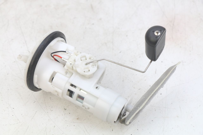 photo de BOMBA DE COMBUSTIBLE UNIVERSAL BIKE ZN50QT-11B 50 (2018 - 2021)