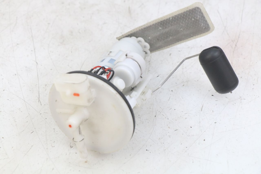 photo de BOMBA DE COMBUSTIBLE UNIVERSAL BIKE ZN50QT-11B 50 (2018 - 2021)