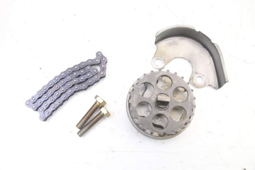 photo de BOMBA ACEITE KYMCO GRAND DINK 125 (2008 - 2014) - Otra perspectiva