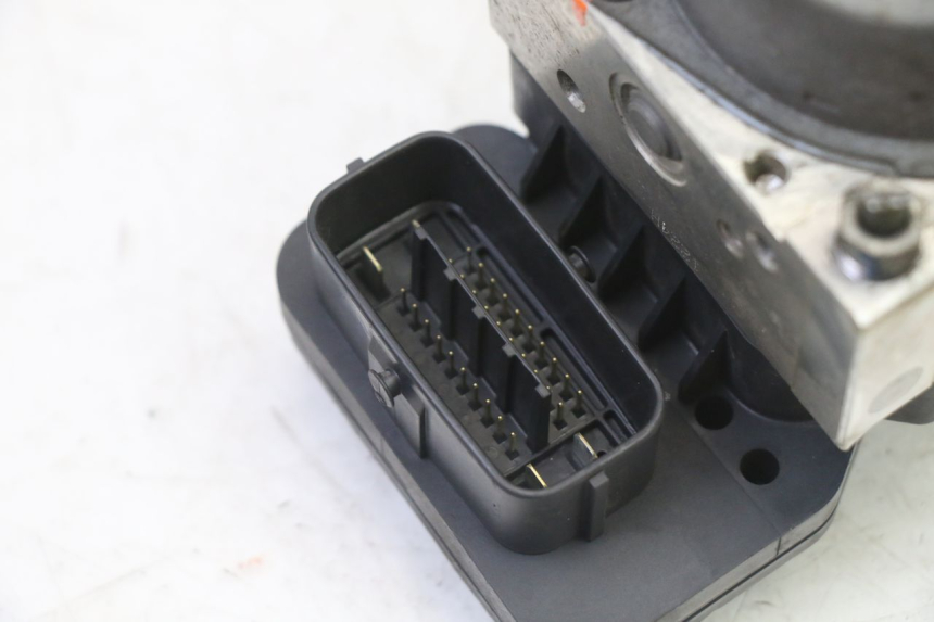 photo de BOMBA ABS YAMAHA FJR ABS 1300 (2006 - 2012)