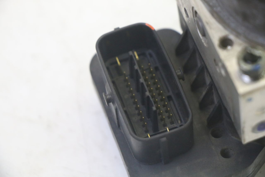 photo de BOMBA ABS YAMAHA FJR ABS 1300 (2006 - 2012) - Zoom estado de uso