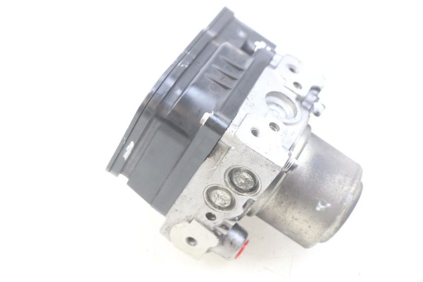 photo de BOMBA ABS HONDA FJS SILVERWING SILVER WING 400 (2009 - 2016)