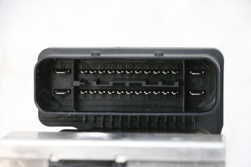 photo de BOMBA ABS PIAGGIO MP3 HPE 300 (2019 - 2026) - Detalle de la pieza