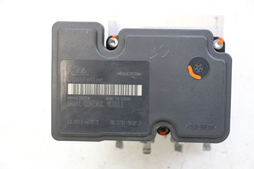 photo de BOMBA ABS PIAGGIO MP3 500 (2014 - 2016)