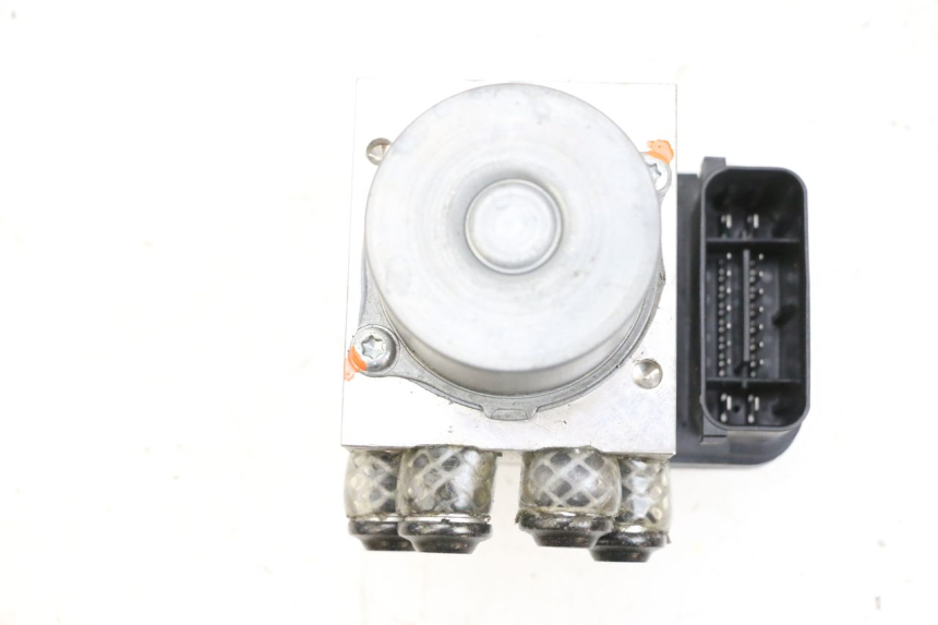 photo de BOMBA ABS YAMAHA MT-07 MT07 ABS 700 (2018 - 2020) - Zoom estado de uso