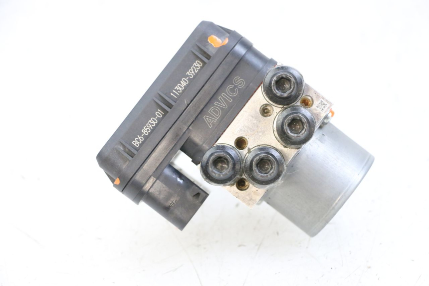 photo de BOMBA ABS YAMAHA MT-07 MT07 ABS 700 (2018 - 2020) - Detalles de los puntos de fijación