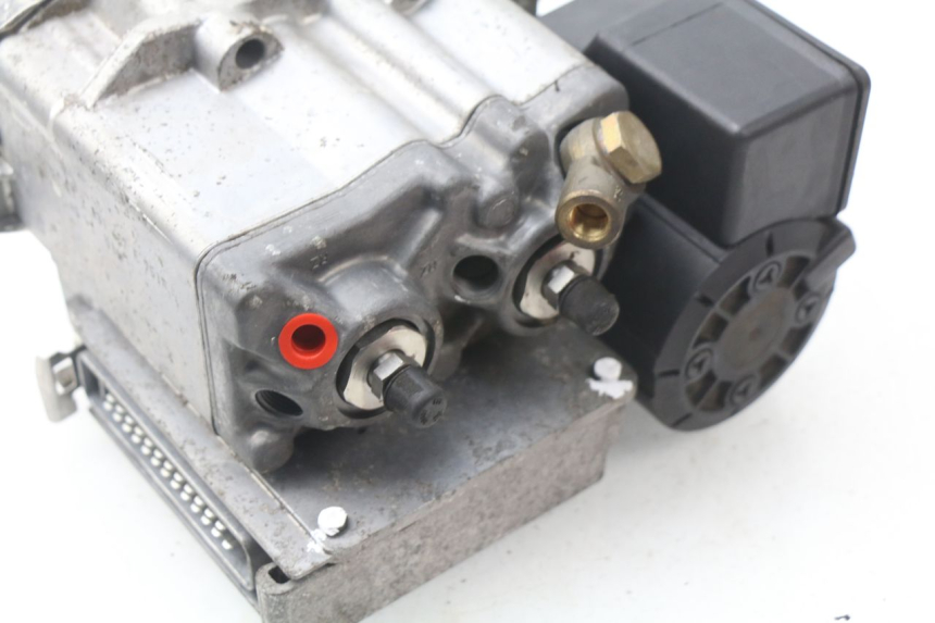 photo de BOMBA ABS BMW R GS 1150 (1999 - 2004) - Zoom estado de uso