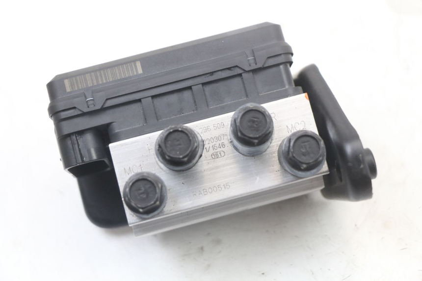 photo de BOMBA ABS ROYAL ENFIELD SCRAM 411 (2022 - 2024)