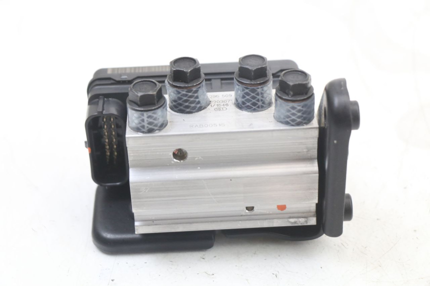 photo de BOMBA ABS ROYAL ENFIELD SCRAM 411 (2022 - 2024)