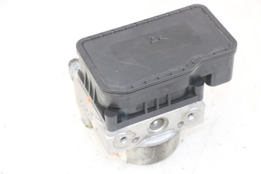 photo de BOMBA ABS PEUGEOT SATELIS 125 (2013 - 2018)