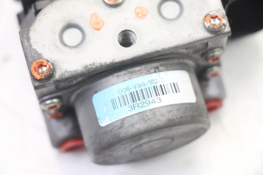 photo de BOMBA ABS SUZUKI BURGMAN 125 (2015 - 2017)