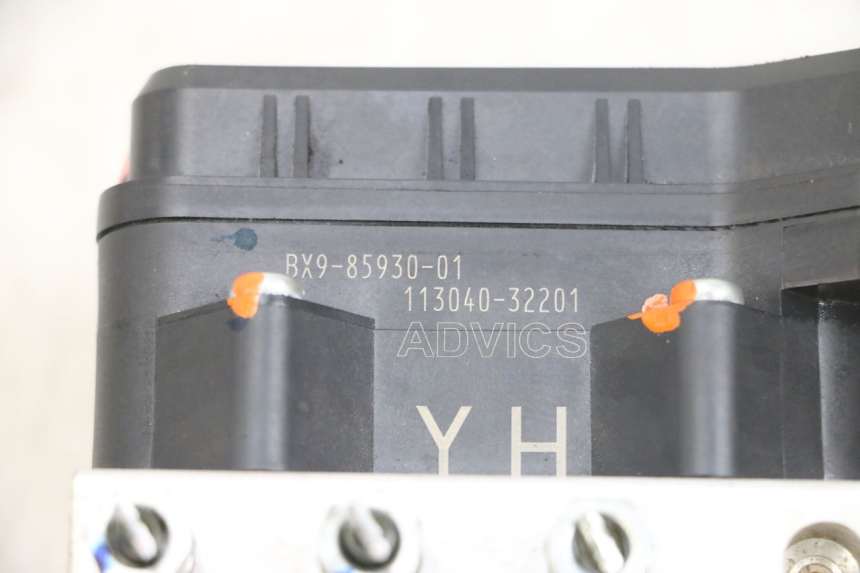 photo de BOMBA ABS YAMAHA TRICITY 300 (2020 - 2024) - Otra perspectiva