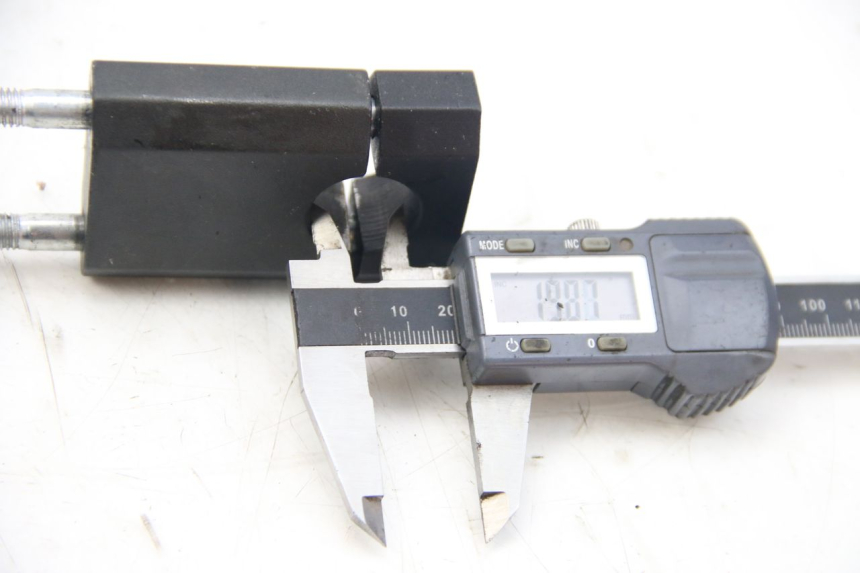 photo de SOPORTE DE MANILLAR APOLLO RFZ 125