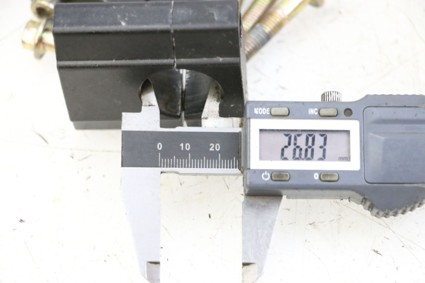 photo de SOPORTE DE MANILLAR APOLLO RFZ 125