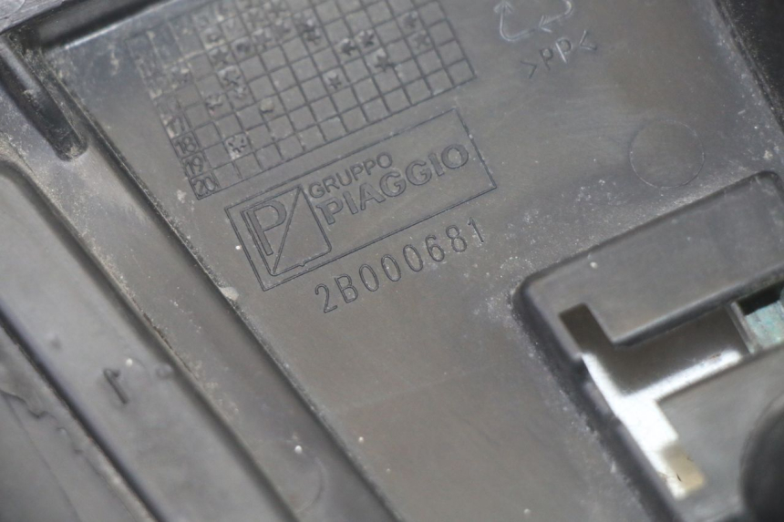 photo de PUERTA GUANTERA PIAGGIO MP3 HPE 350 (2018 - 2020) - Recambio usado revisado