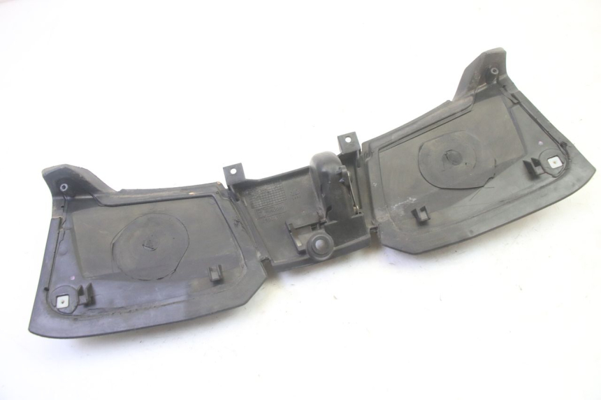 photo de PUERTA GUANTERA PIAGGIO MP3 500 (2016 - 2018) - Primer plano técnico