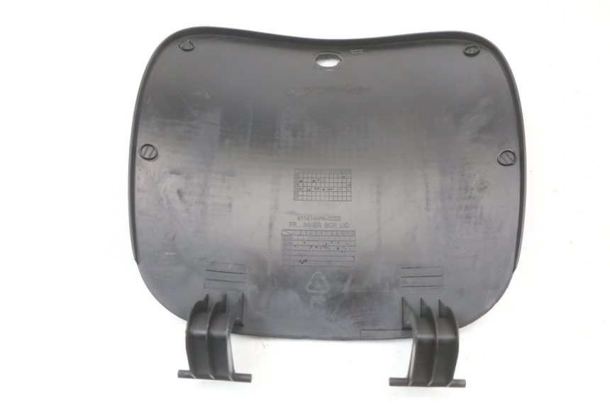 photo de PUERTA GUANTERA PEUGEOT TWEET 125 (2018 - 2021)