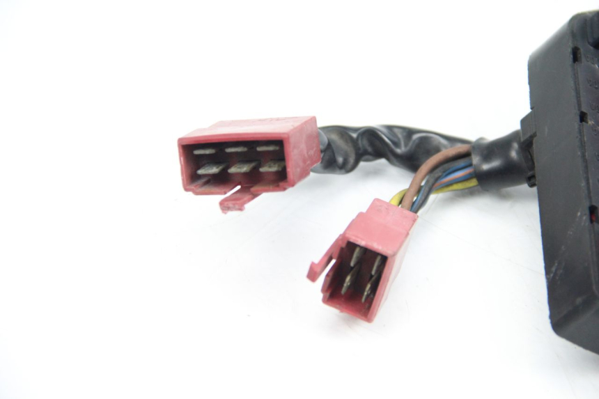 photo de CAJA FUSIBLES HONDA CBR F SC21 1000 (1986 - 1992)