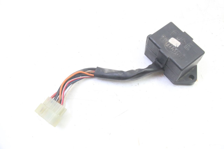photo de CAJA FUSIBLES TRIUMPH SPRINT 900 (1995 - 1998)