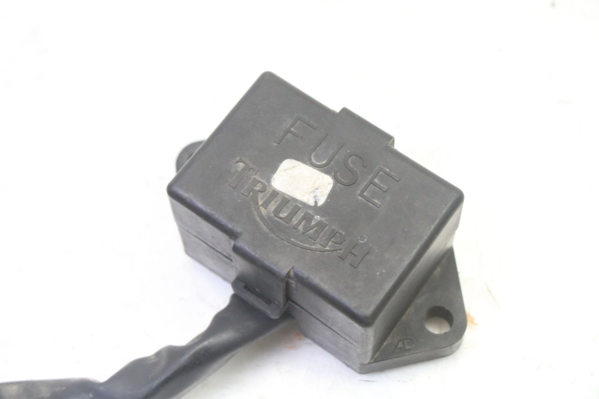 photo de CAJA FUSIBLES TRIUMPH SPRINT 900 (1995 - 1998)