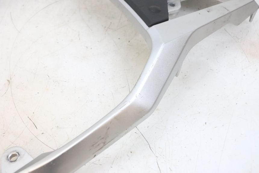 photo de PORTAEQUIPAJES  SUZUKI DL V STROM 1000 (2002 - 2007) - Primer plano técnico