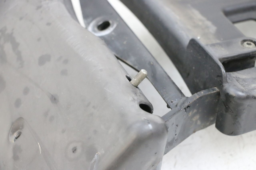 photo de PORTAEQUIPAJES  PIAGGIO MP3 RL 250 (2006 - 2010) - Zoom estado de uso