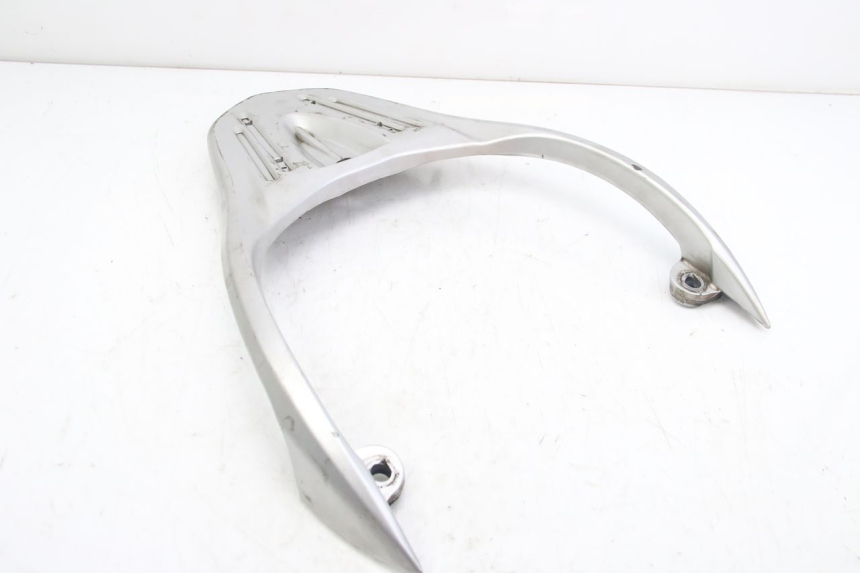 photo de PORTAEQUIPAJES SUZUKI SIXTEEN 125 (2008 - 2010)